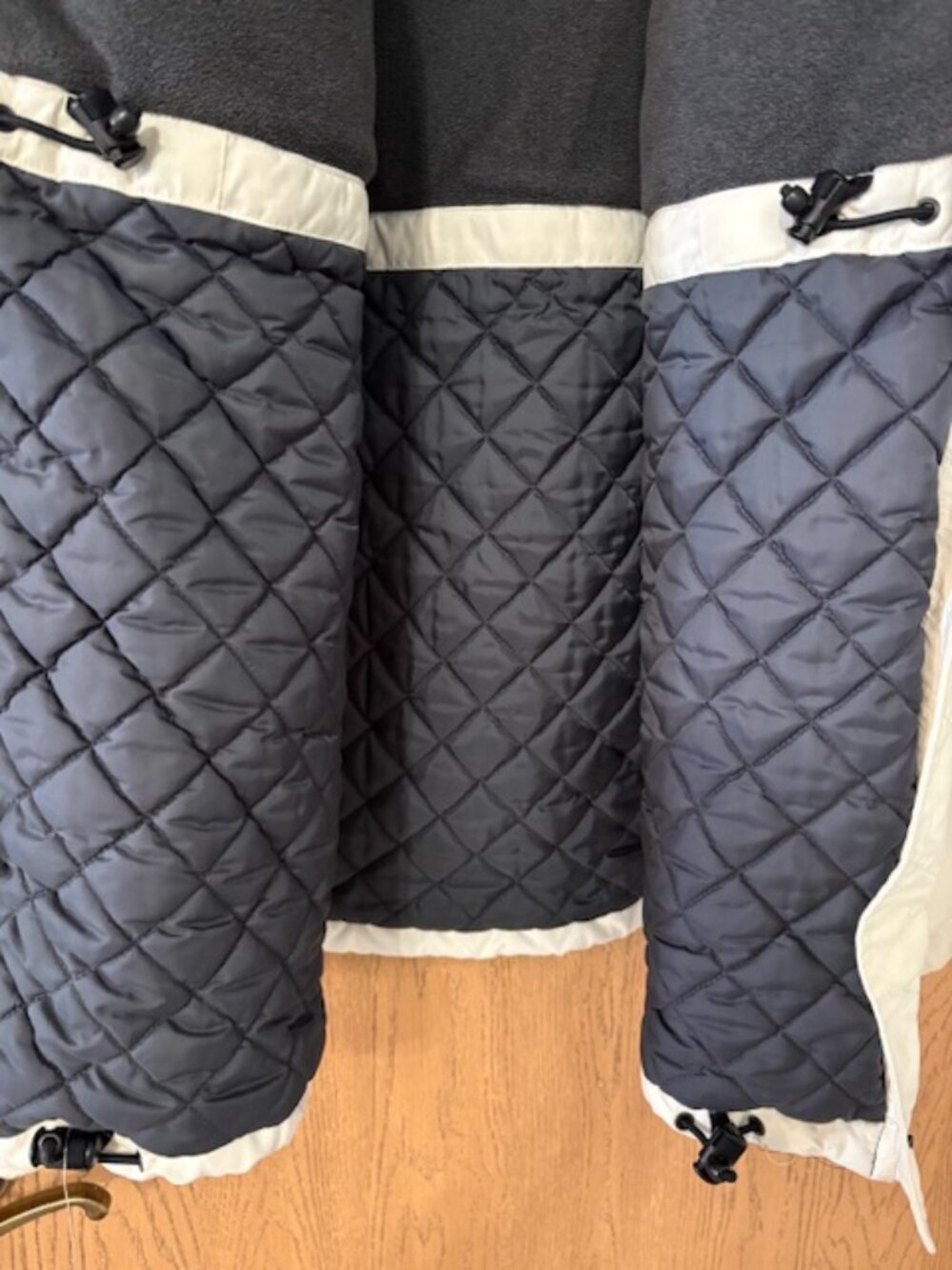 Lands End Women Windcheck/Thermacheck Insulated Fur Trim Hooded Winter coat. 1X - Picture 5 of 6
